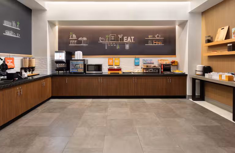 Free hot breakfast buffet at Hampton Inn Nashville Airport near BNA