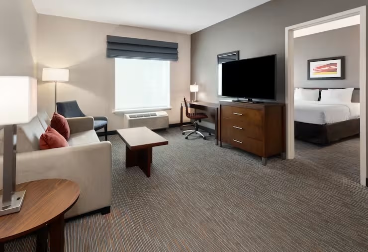 Best Hotel Room Features | Hampton Inn Nashville Airport