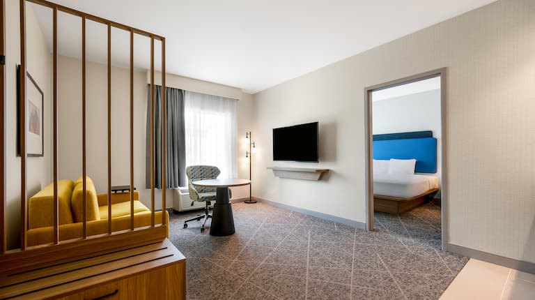 King Room Suite at Hampton Inn Nashville Airport Century Place